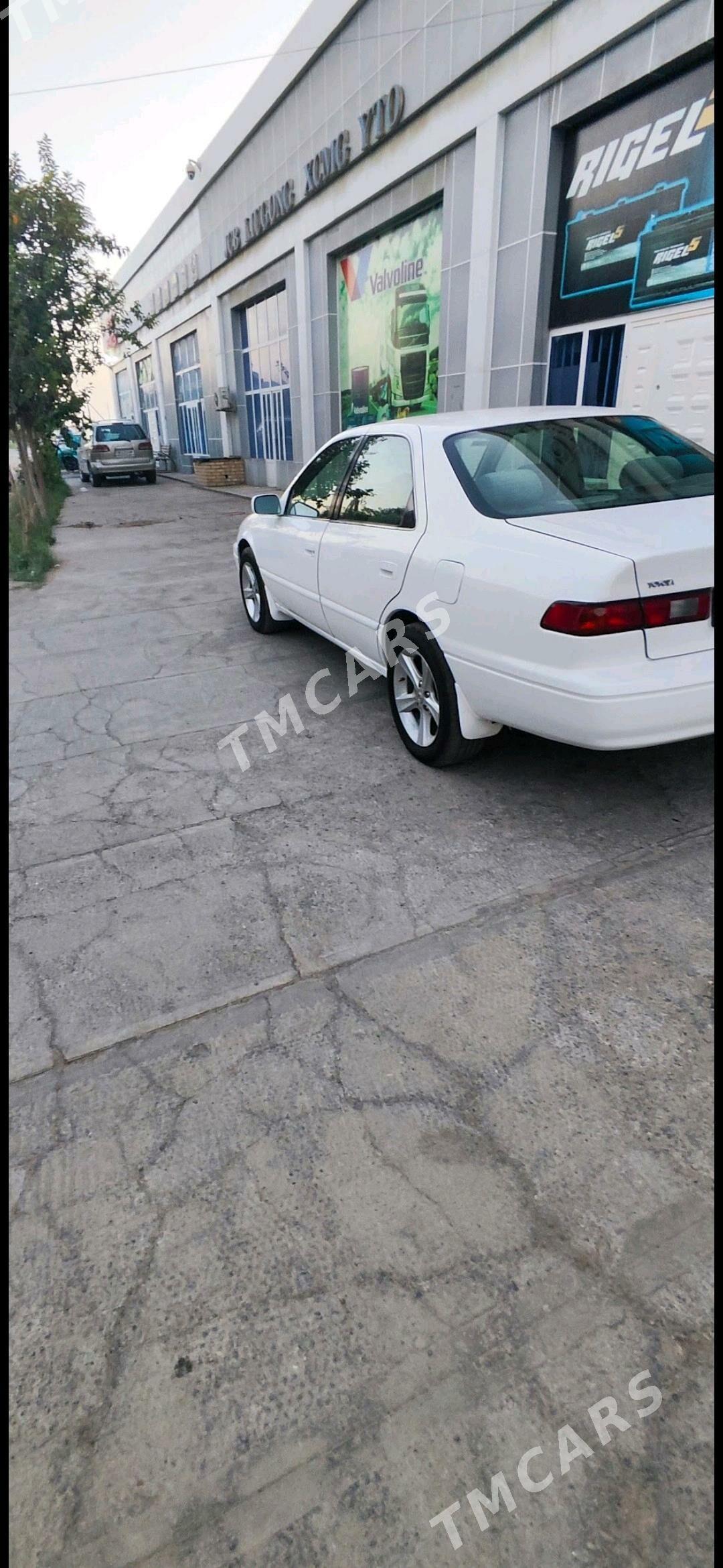 Toyota Camry 1998 - 118 000 TMT - Мары - img 4