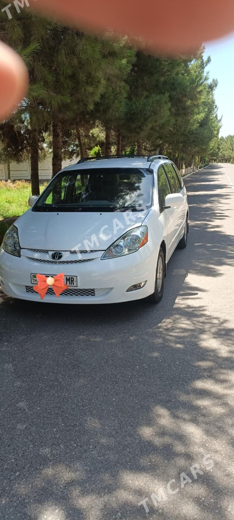 Toyota Sienna 2007 - 200 000 TMT - Мары - img 2