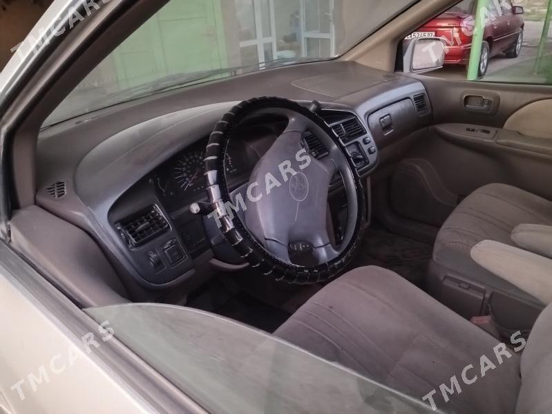 Toyota Sienna 1998 - 160 000 TMT - етр. Туркменбаши - img 3