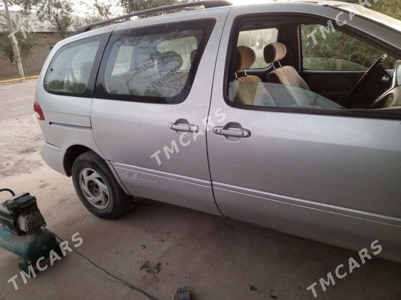 Toyota Sienna 1998 - 160 000 TMT - етр. Туркменбаши - img 7