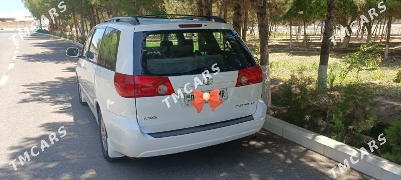Toyota Sienna 2007 - 200 000 TMT - Мары - img 4