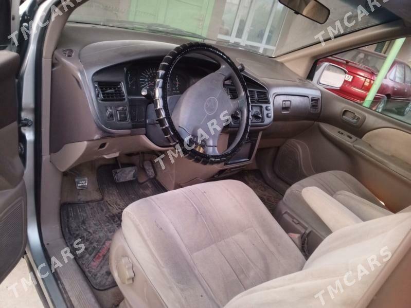 Toyota Sienna 1998 - 160 000 TMT - етр. Туркменбаши - img 8