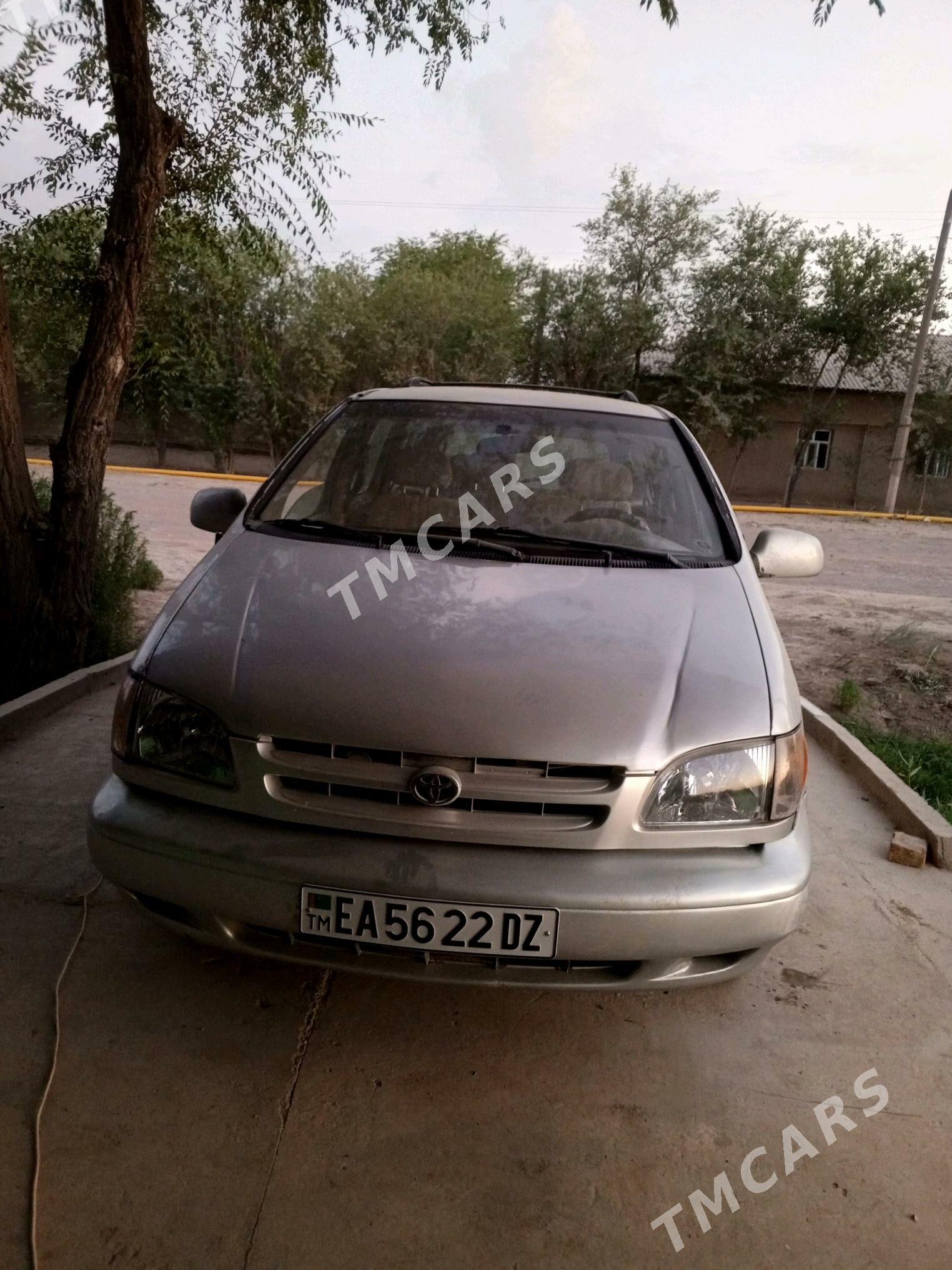 Toyota Sienna 1998 - 160 000 TMT - етр. Туркменбаши - img 10