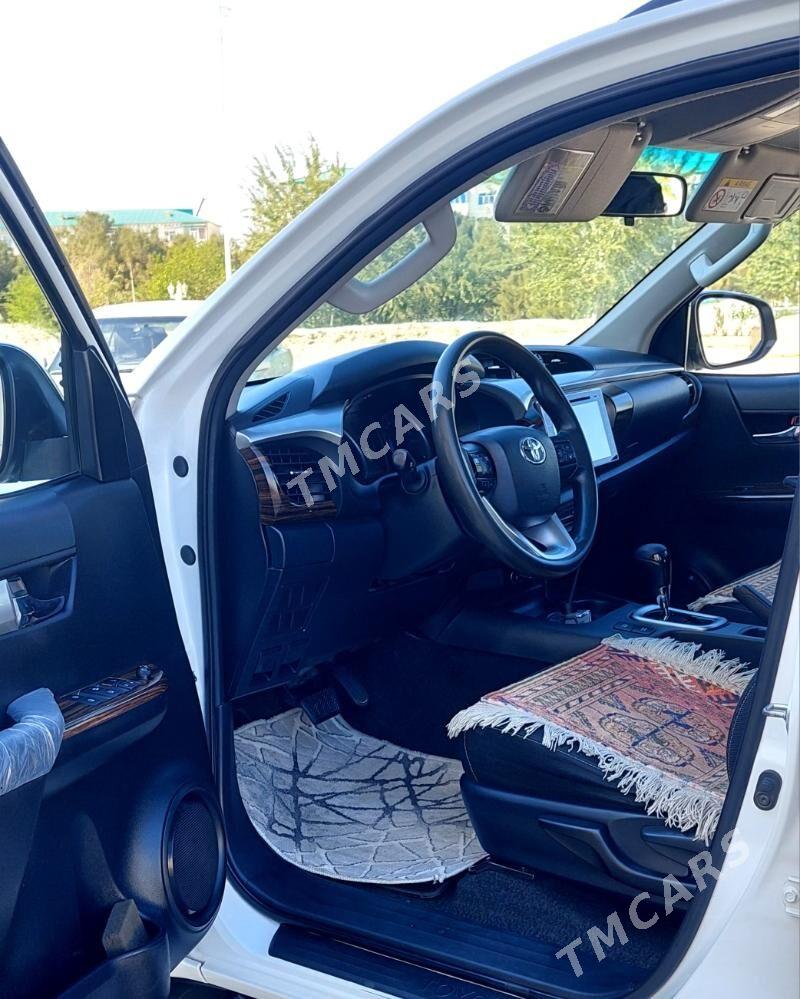 Toyota Hilux 2016 - 500 000 TMT - Türkmenabat - img 6