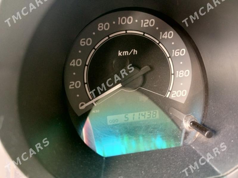 Toyota Hilux 2011 - 240 000 TMT - Гарадамак Шор - img 7