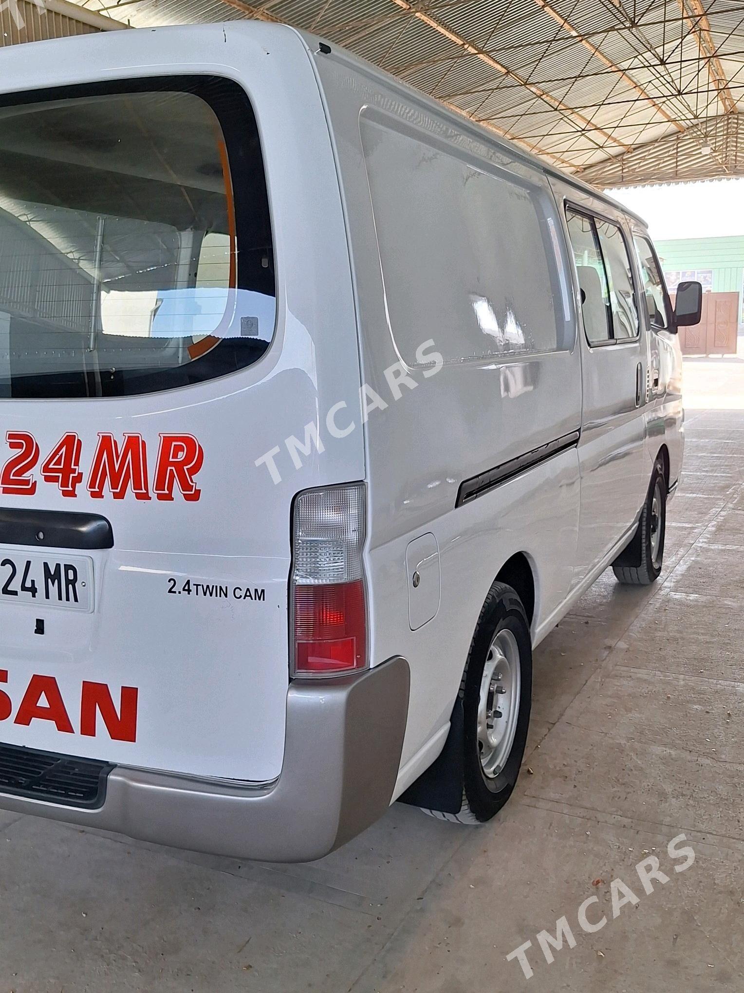 Nissan Urvan 2004 - 130 000 TMT - Mary - img 3
