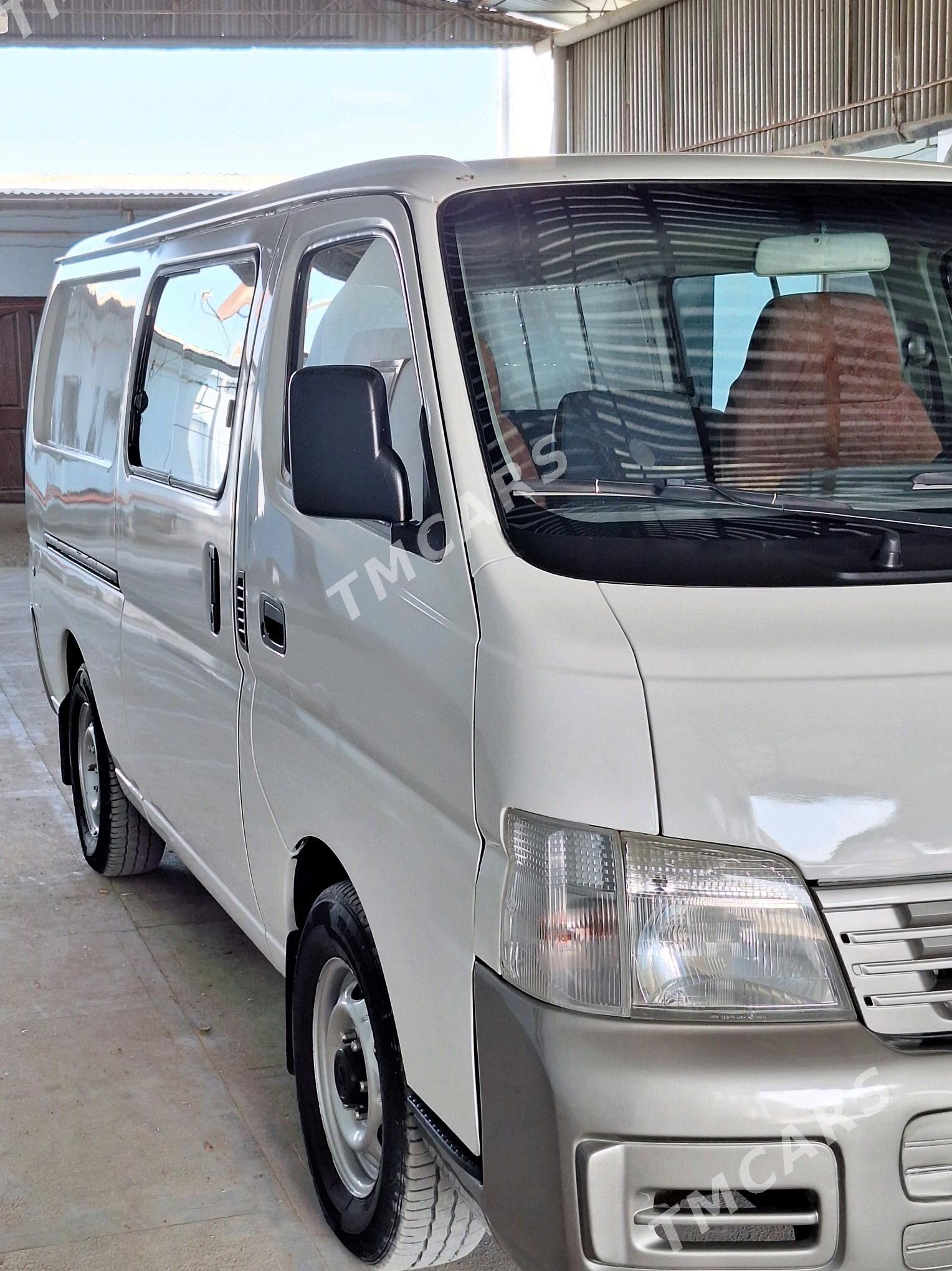 Nissan Urvan 2004 - 130 000 TMT - Mary - img 5