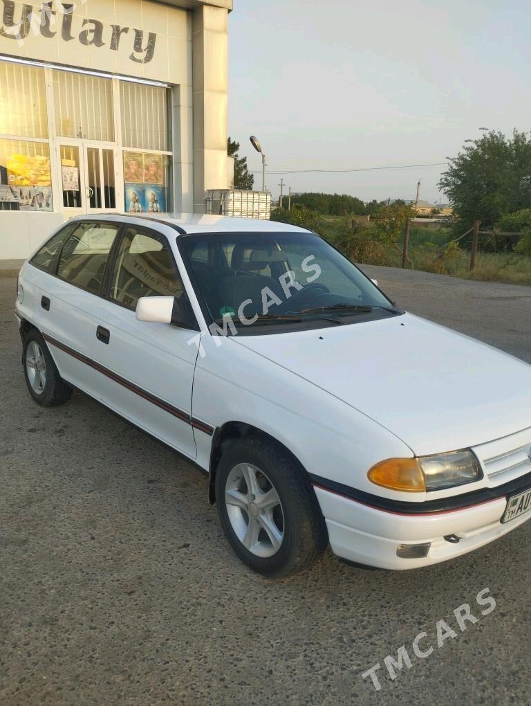 Opel Astra 1993 - 39 000 TMT - Мары - img 3