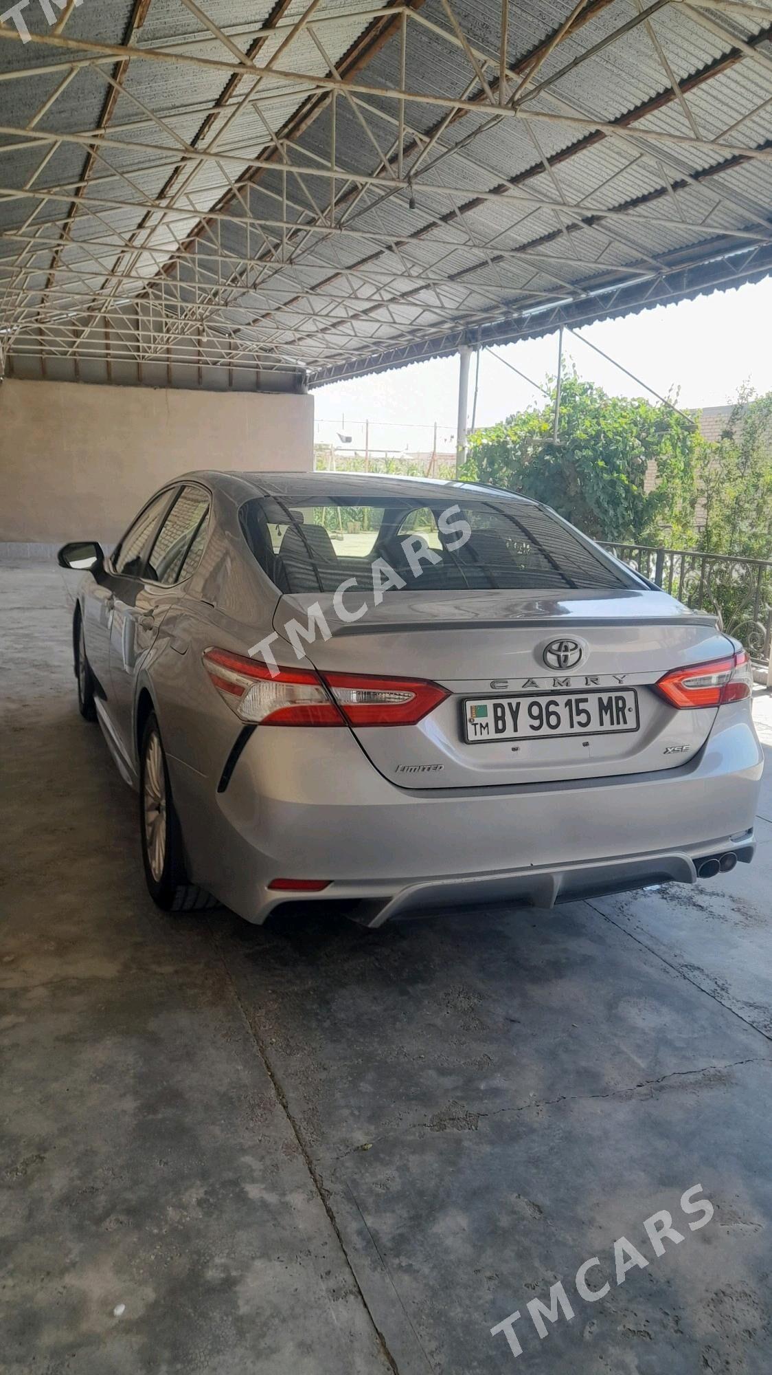 Toyota Camry 2018 - 320 000 TMT - Байрамали - img 2