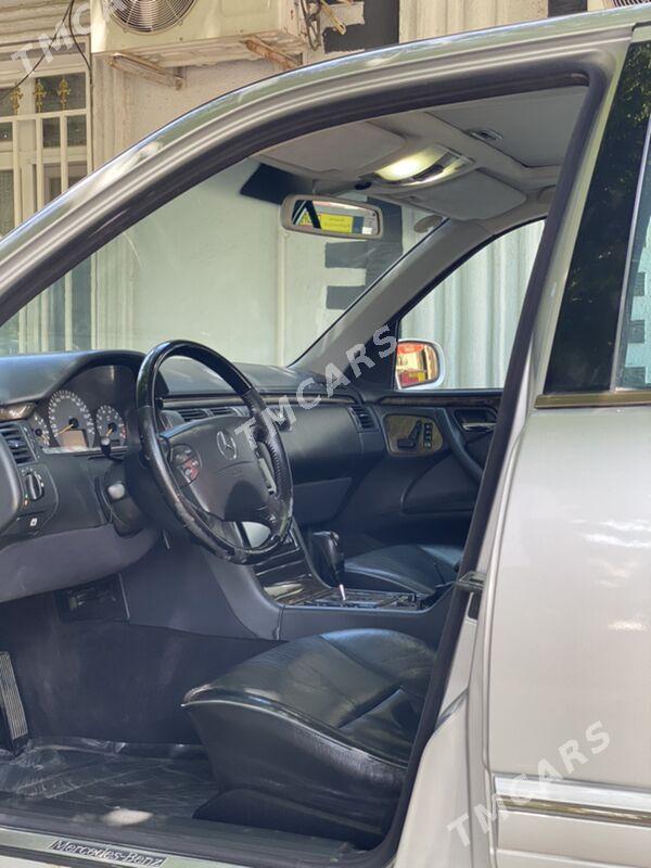 Mercedes-Benz E320 2001 - 127 000 TMT - Aşgabat - img 1