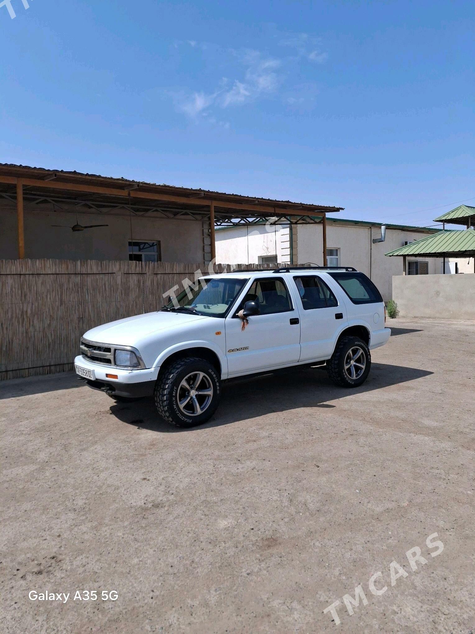 Chevrolet Blazer 1996 - 50 000 TMT - Дашогуз - img 3
