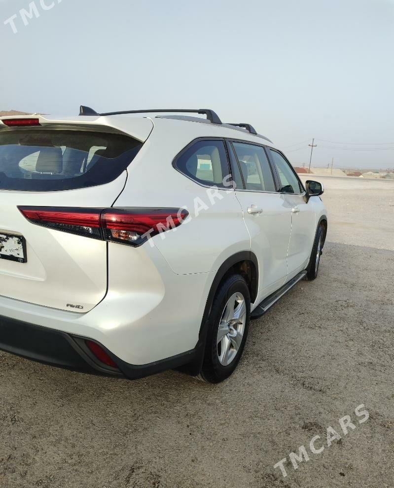 Toyota Highlander 2022 - 520 000 TMT - Балканабат - img 4