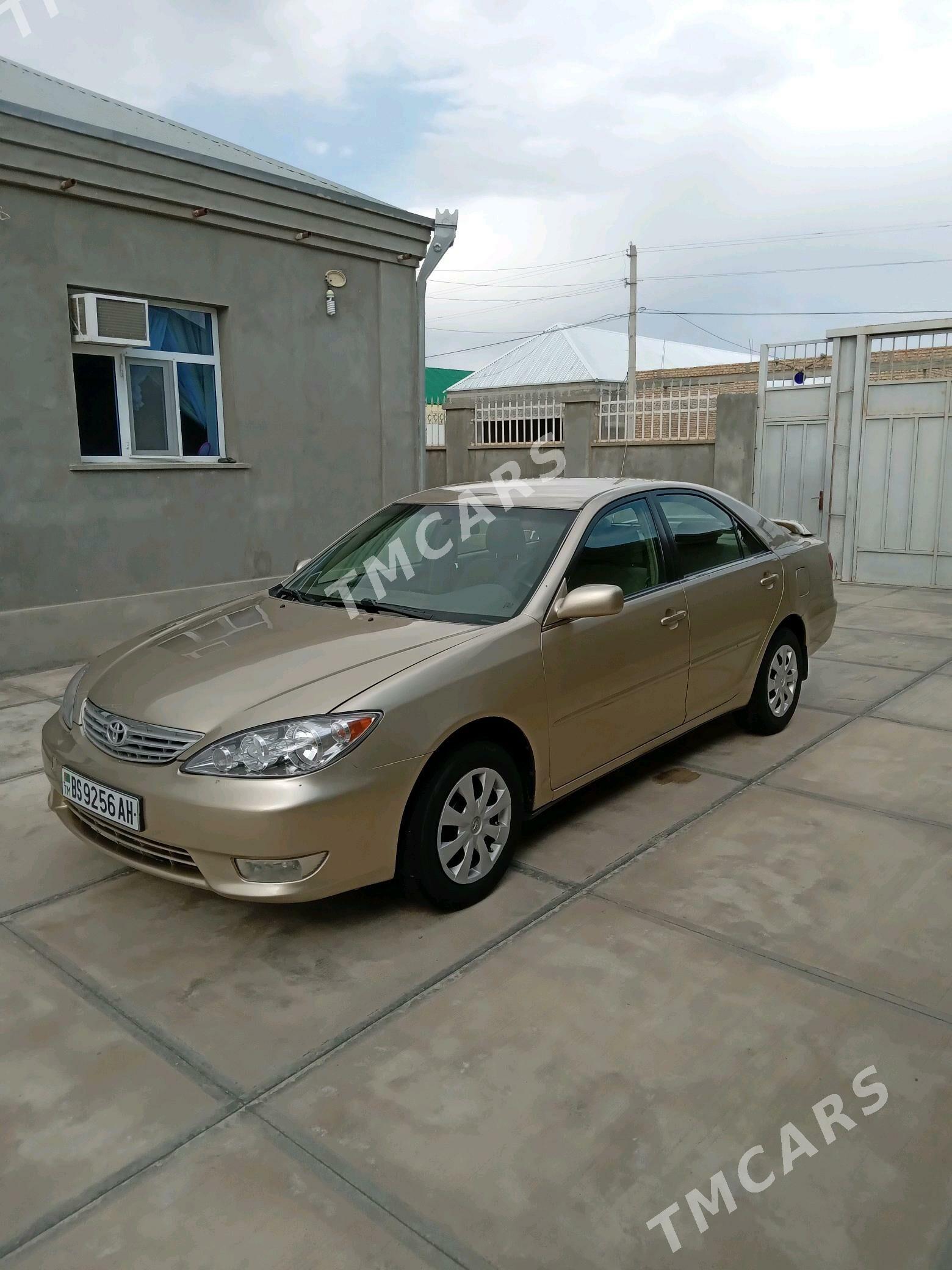 Toyota Camry 2005 - 150 000 TMT - Bäherden - img 2