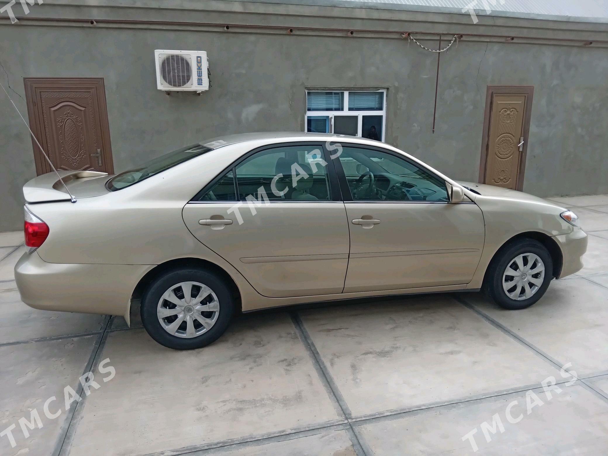 Toyota Camry 2005 - 150 000 TMT - Bäherden - img 4