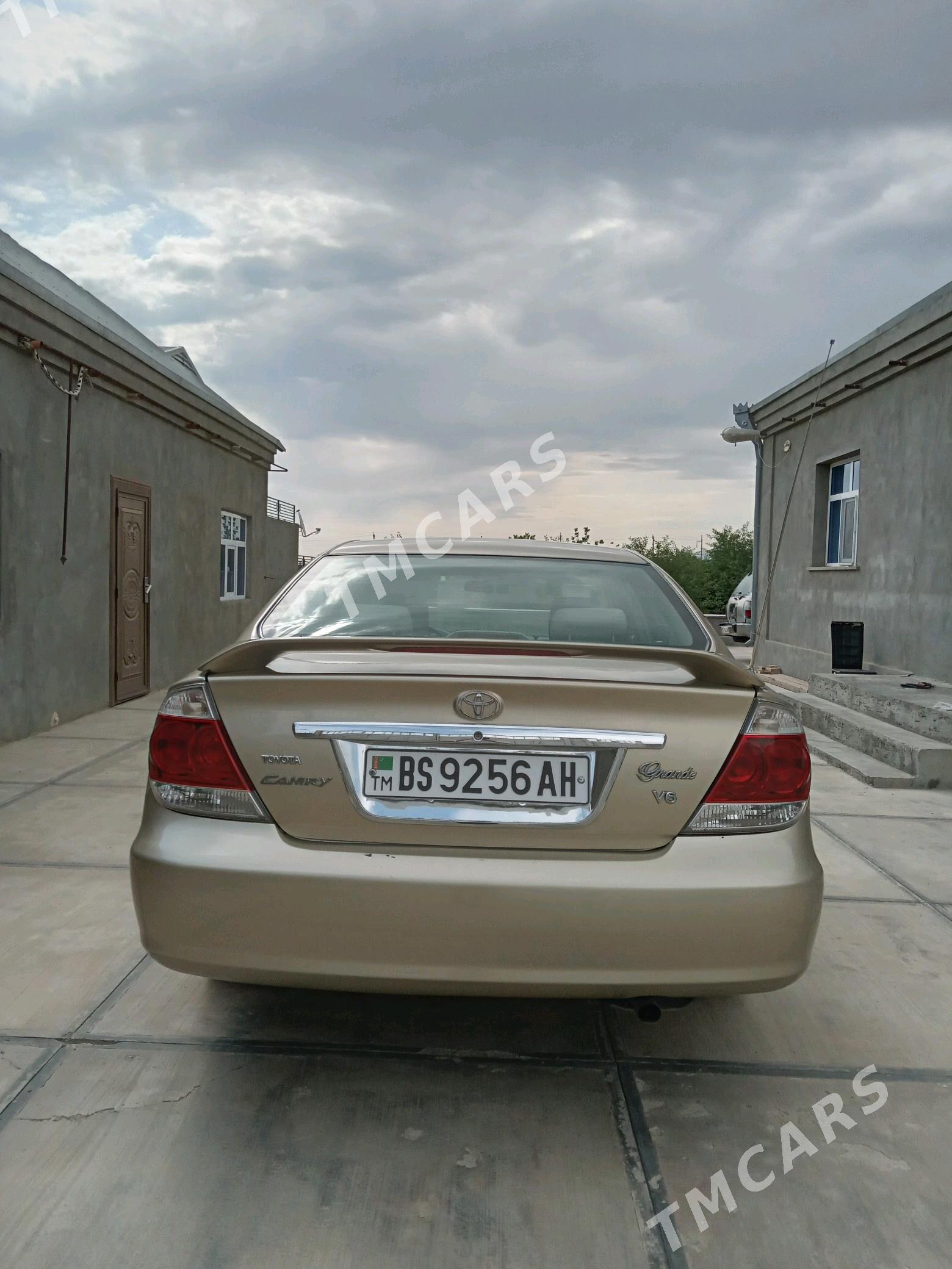 Toyota Camry 2005 - 150 000 TMT - Bäherden - img 9
