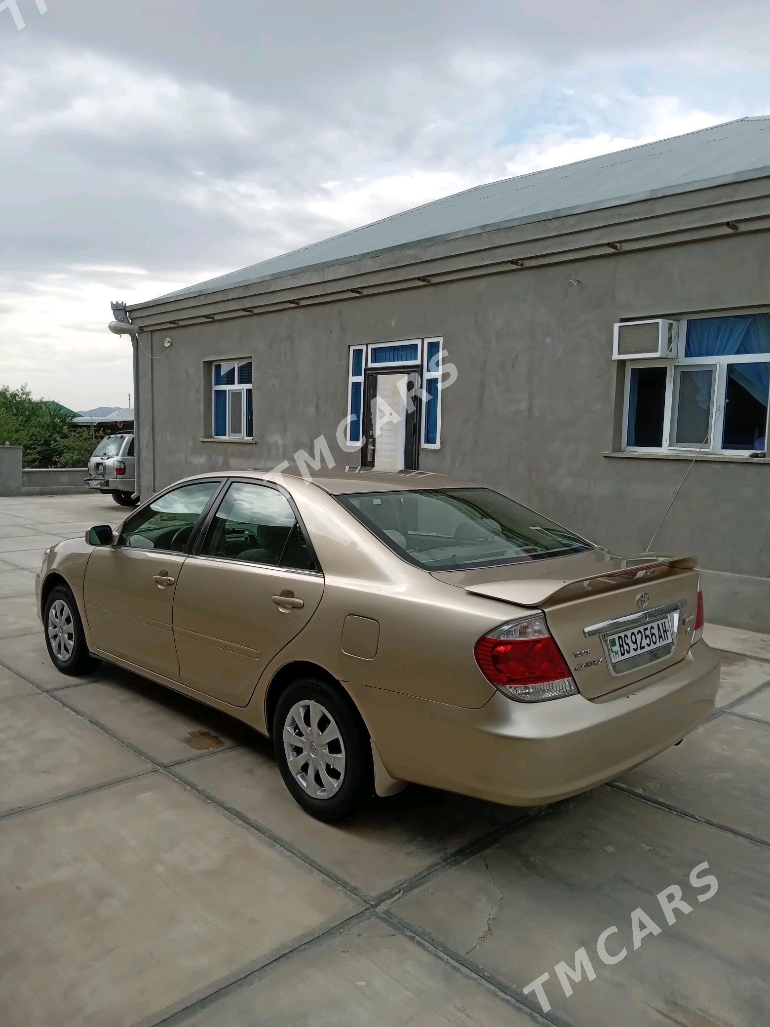 Toyota Camry 2005 - 150 000 TMT - Bäherden - img 8