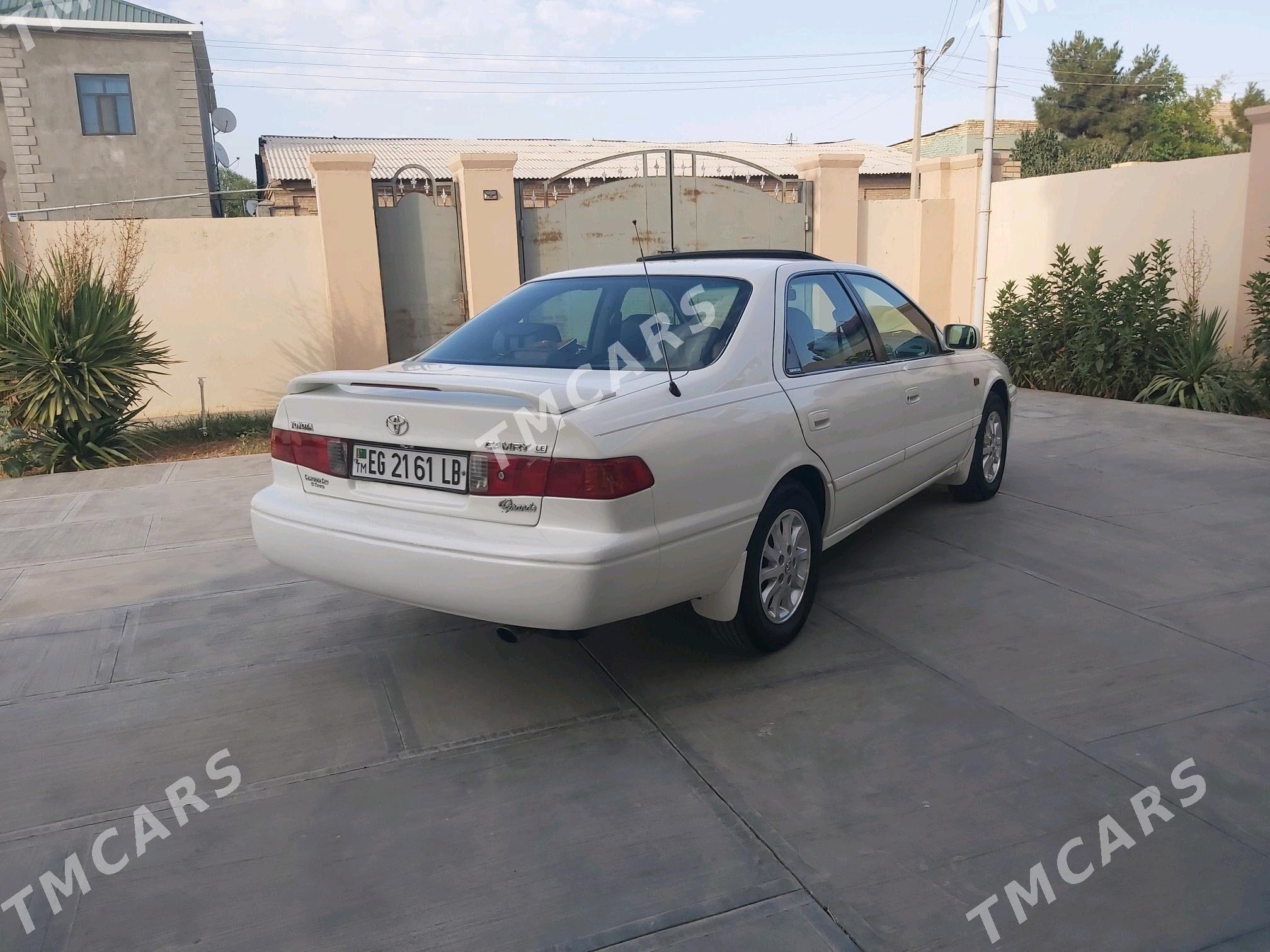 Toyota Camry 2001 - 164 000 TMT - Туркменабат - img 6