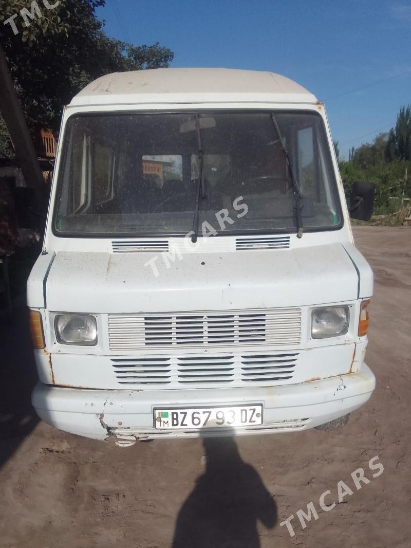 Mercedes-Benz Sprinter 1999 - 60 000 TMT - Гурбансолтан Едже - img 5