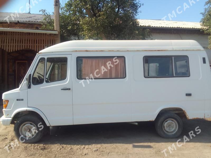 Mercedes-Benz Sprinter 1999 - 60 000 TMT - Гурбансолтан Едже - img 3