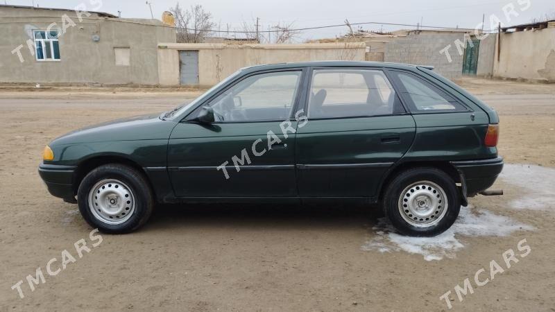 Opel Astra 1992 - 26 000 TMT - Köneürgenç - img 4