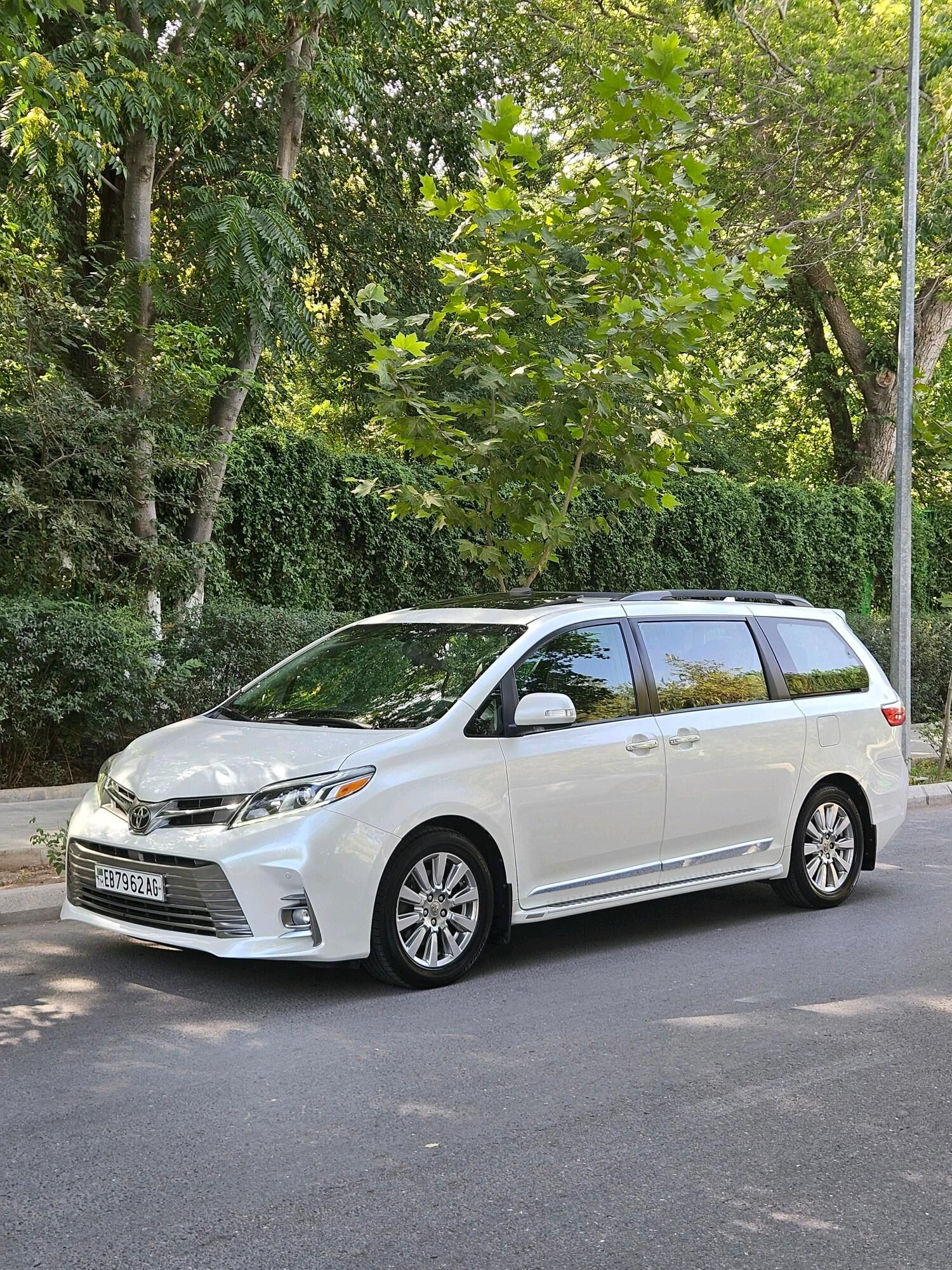 Toyota Sienna 2017 - 520 000 TMT - Aşgabat - img 10