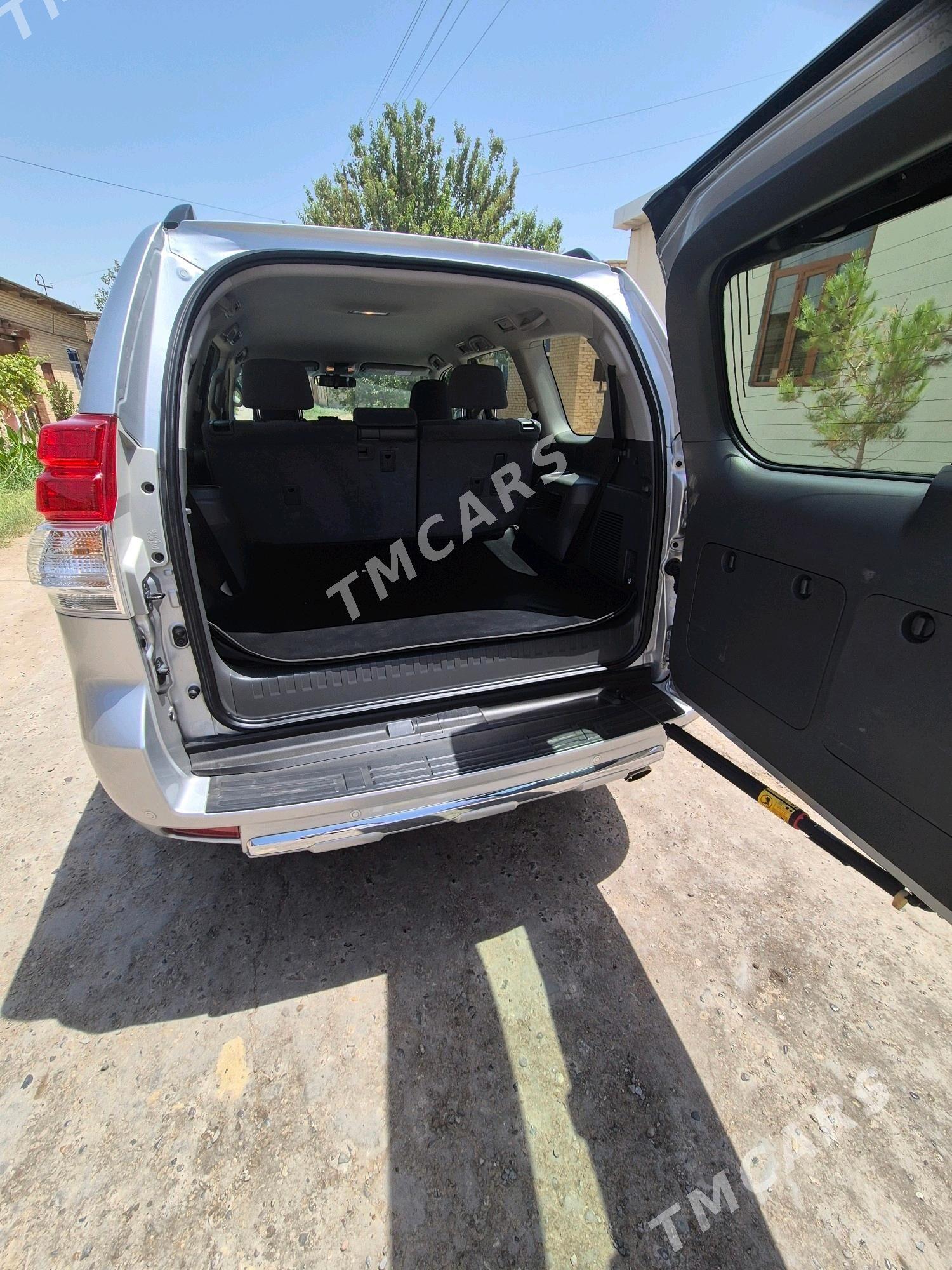 Toyota Land Cruiser Prado 2013 - 550 000 TMT - Туркменабат - img 8