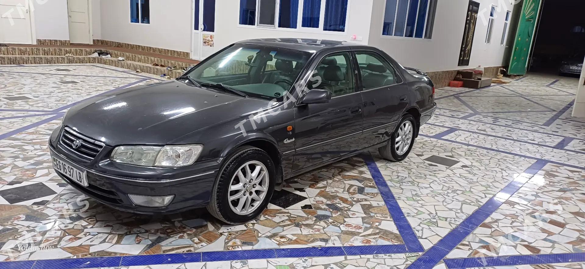 Toyota Camry 2001 - 155 000 TMT - Çärjew - img 4