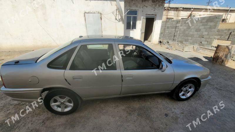 Opel Vectra 1991 - 38 000 TMT - Darganata - img 7