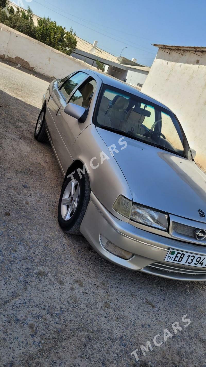 Opel Vectra 1991 - 38 000 TMT - Darganata - img 4
