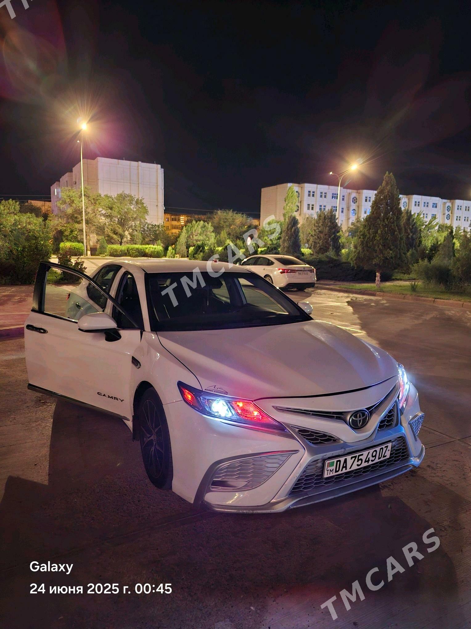 Toyota Camry 2021 - 314 000 TMT - Дашогуз - img 7