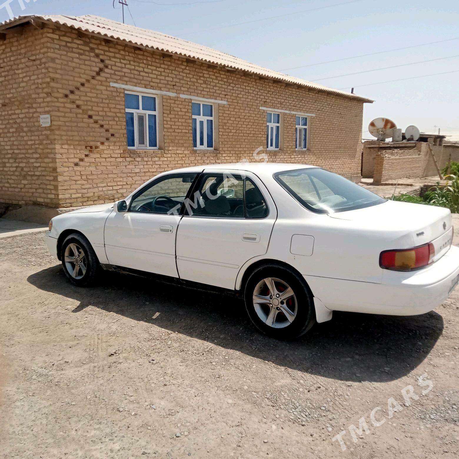 Toyota Camry 1995 - 46 000 TMT - Гарабекевюл - img 5