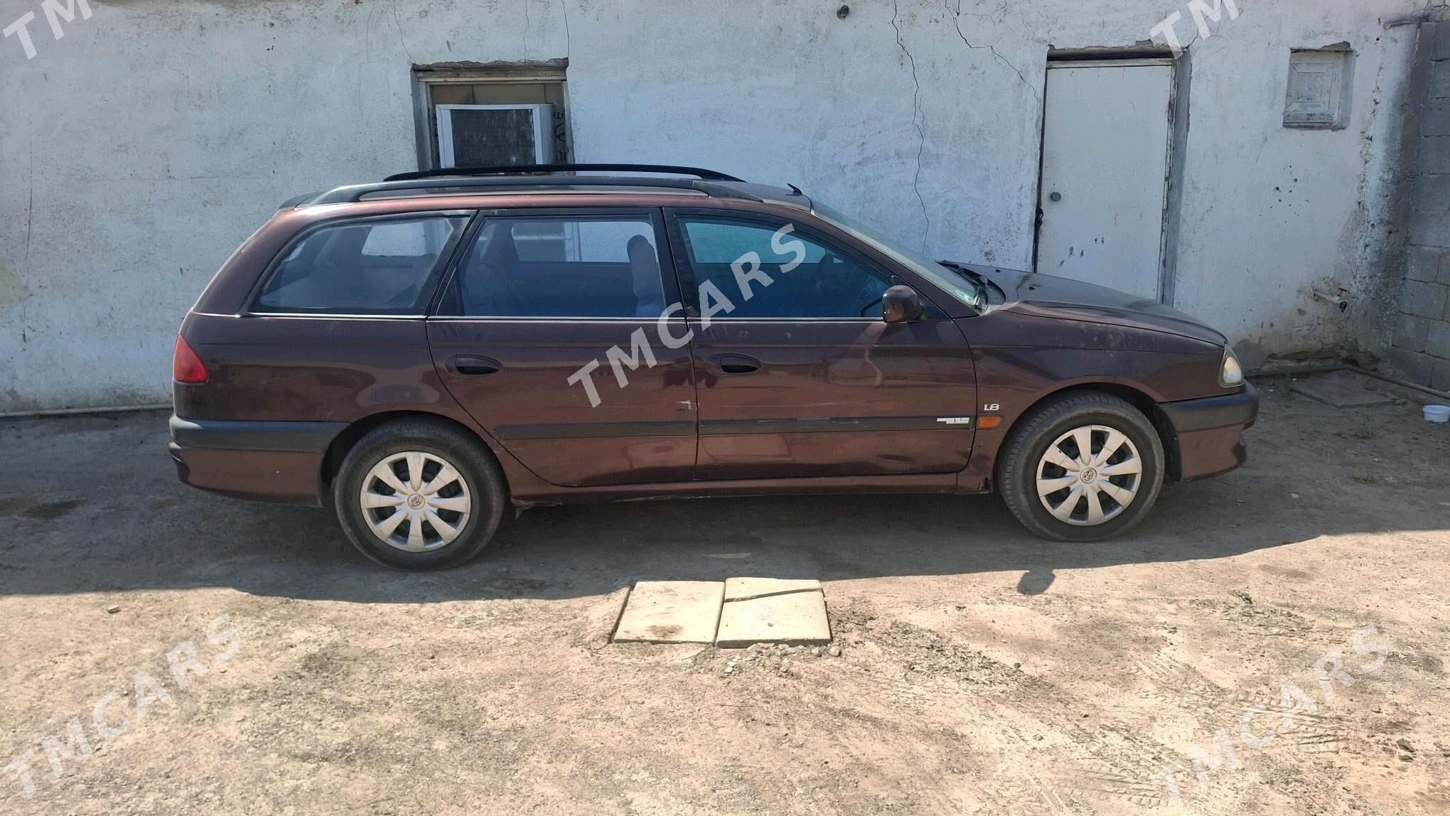 Toyota Avensis 1999 - 80 000 TMT - Дашогуз - img 3