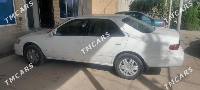 Toyota Camry 2001 - 140 000 TMT - Saýat - img 5