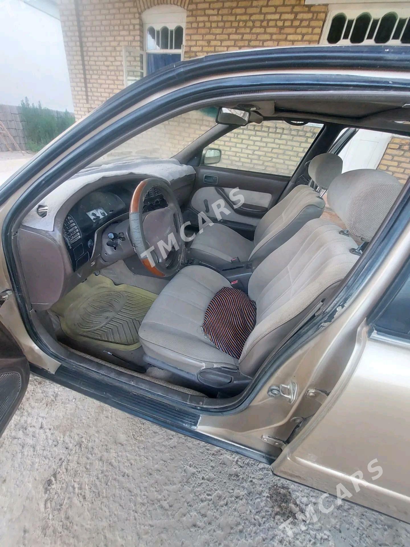 Toyota Camry 1994 - 66 000 TMT - Sakarçäge - img 4