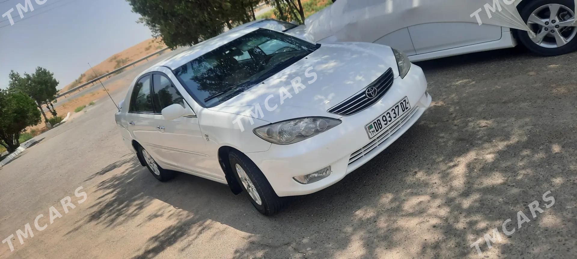 Toyota Camry 2004 - 140 000 TMT - Дашогуз - img 3