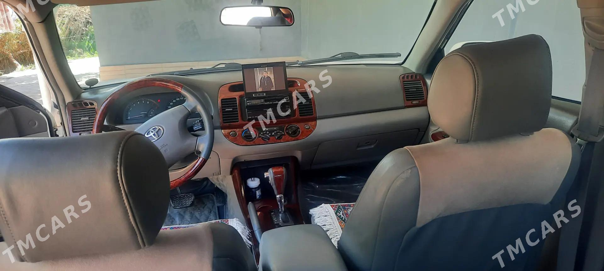 Toyota Camry 2004 - 140 000 TMT - Дашогуз - img 4