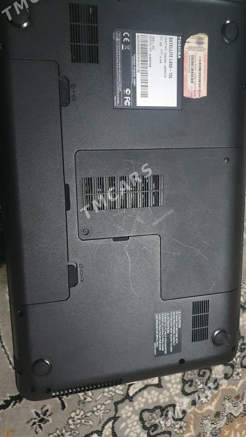 Notbuk Toshiba - Кëши - img 3