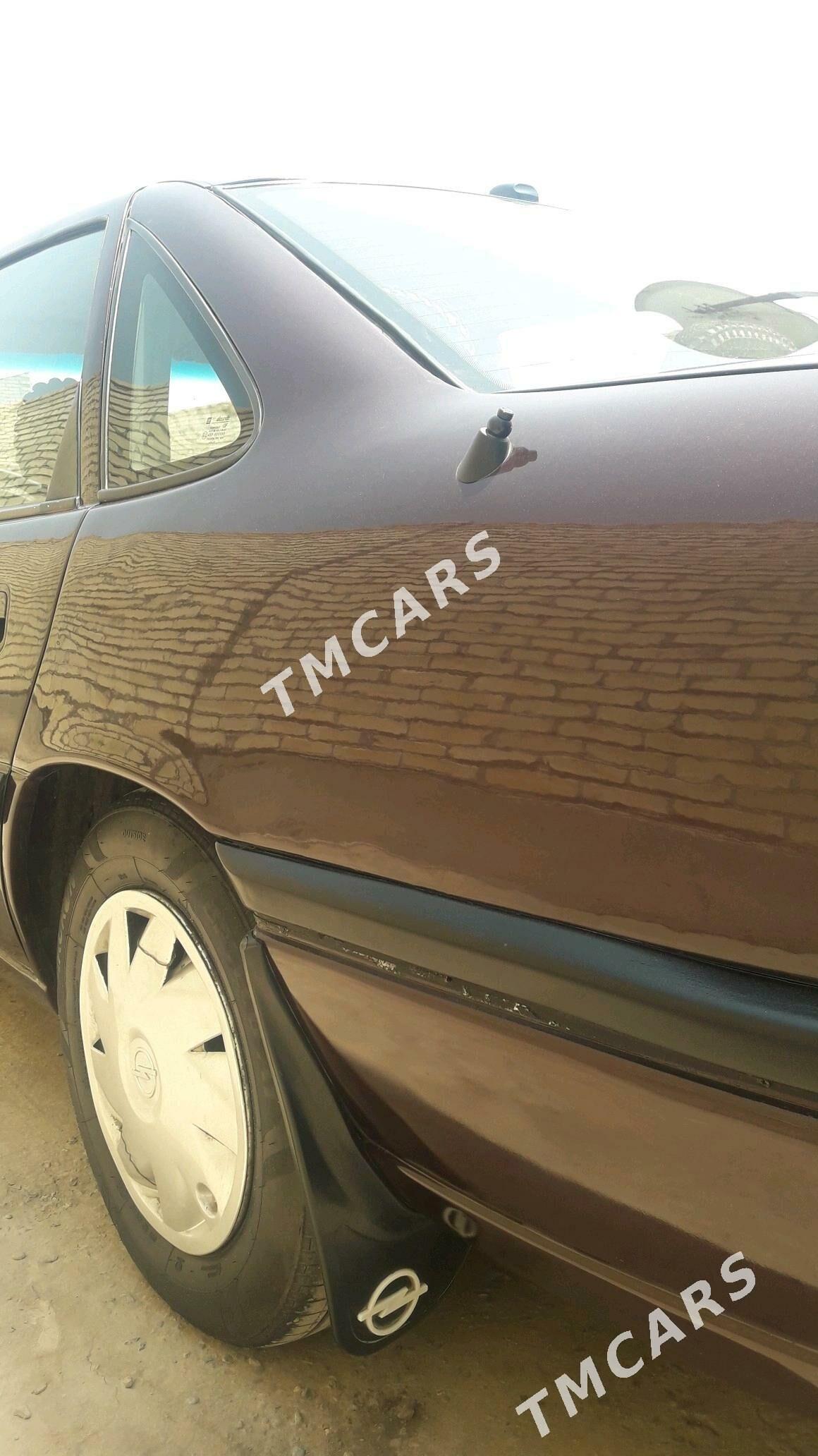 Opel Vectra 1993 - 40 000 TMT - Sakar - img 6