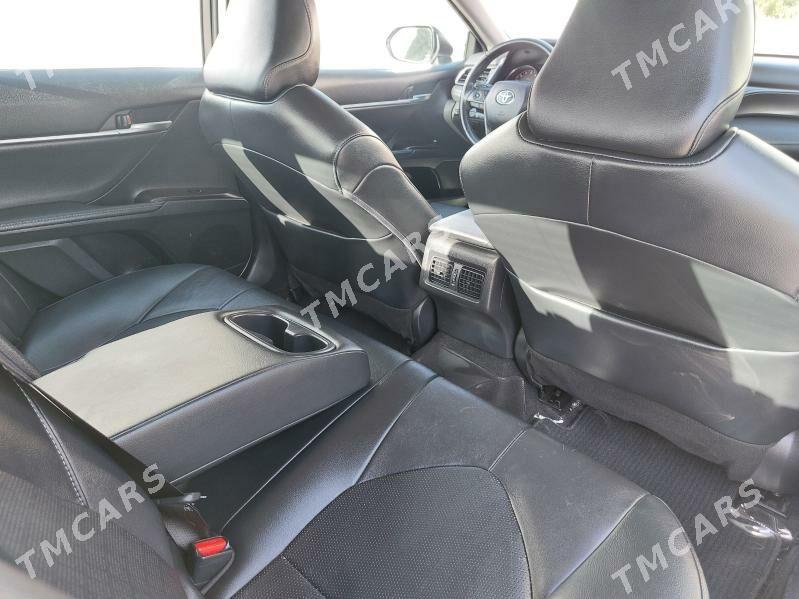 Toyota Camry 2022 - 340 000 TMT - Бузмеин - img 10
