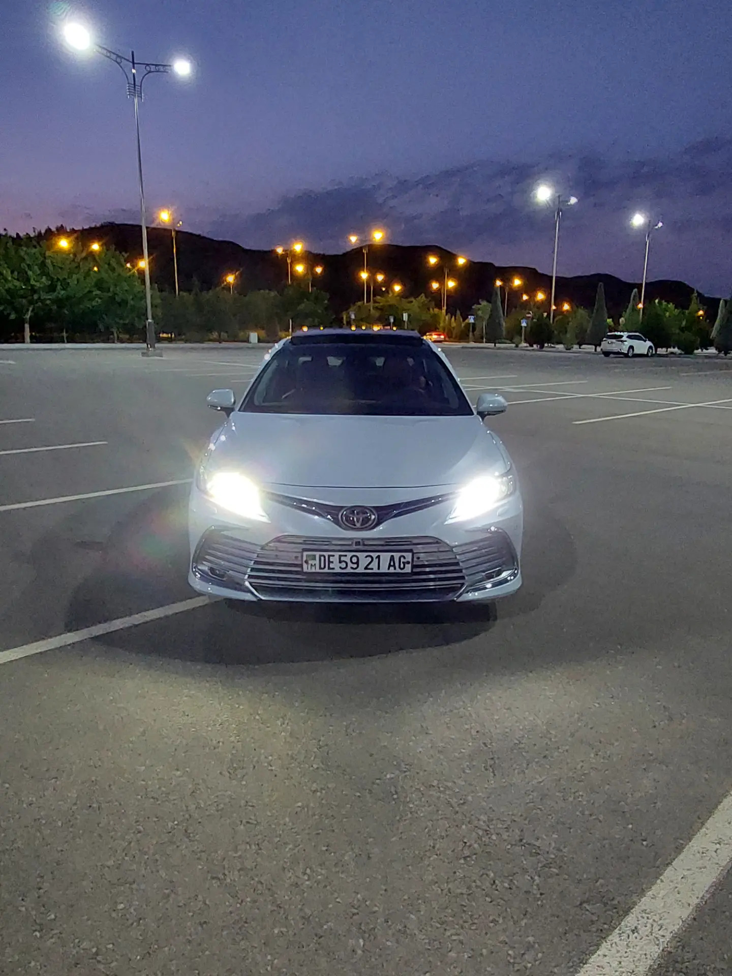 Toyota Camry 2019 - 335 000 TMT - Aşgabat - img 4