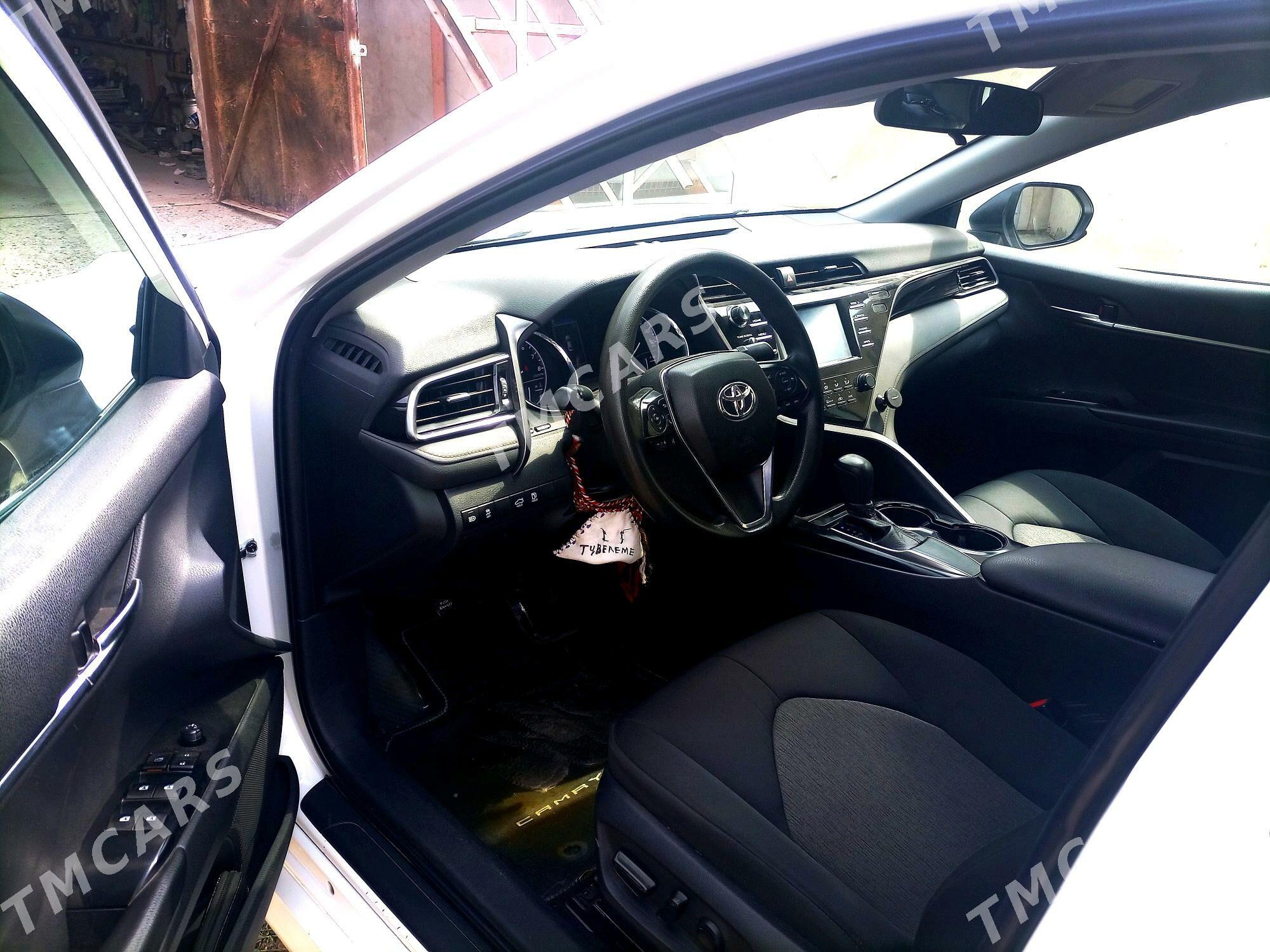 Toyota Camry 2019 - 310 000 TMT - Köneürgenç - img 8