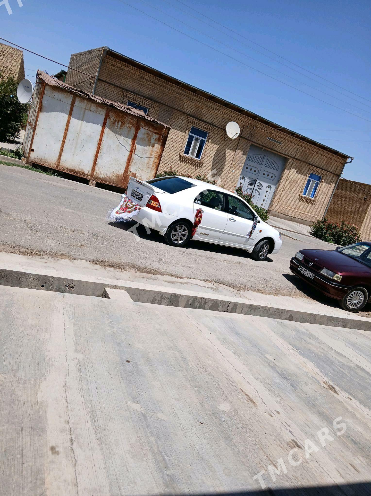 Toyota Corolla 2003 - 105 000 TMT - Çärjew - img 5