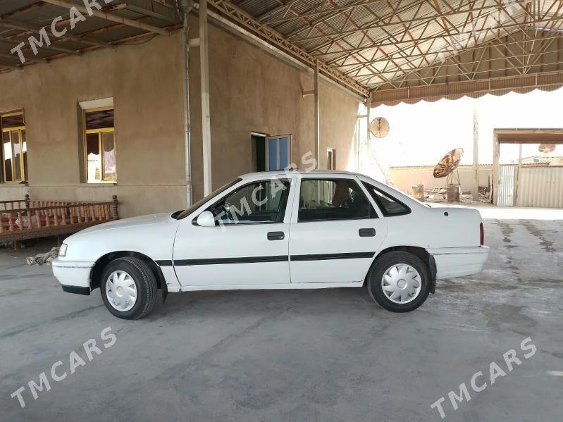 Opel Vectra 1992 - 19 000 TMT - Мары - img 5
