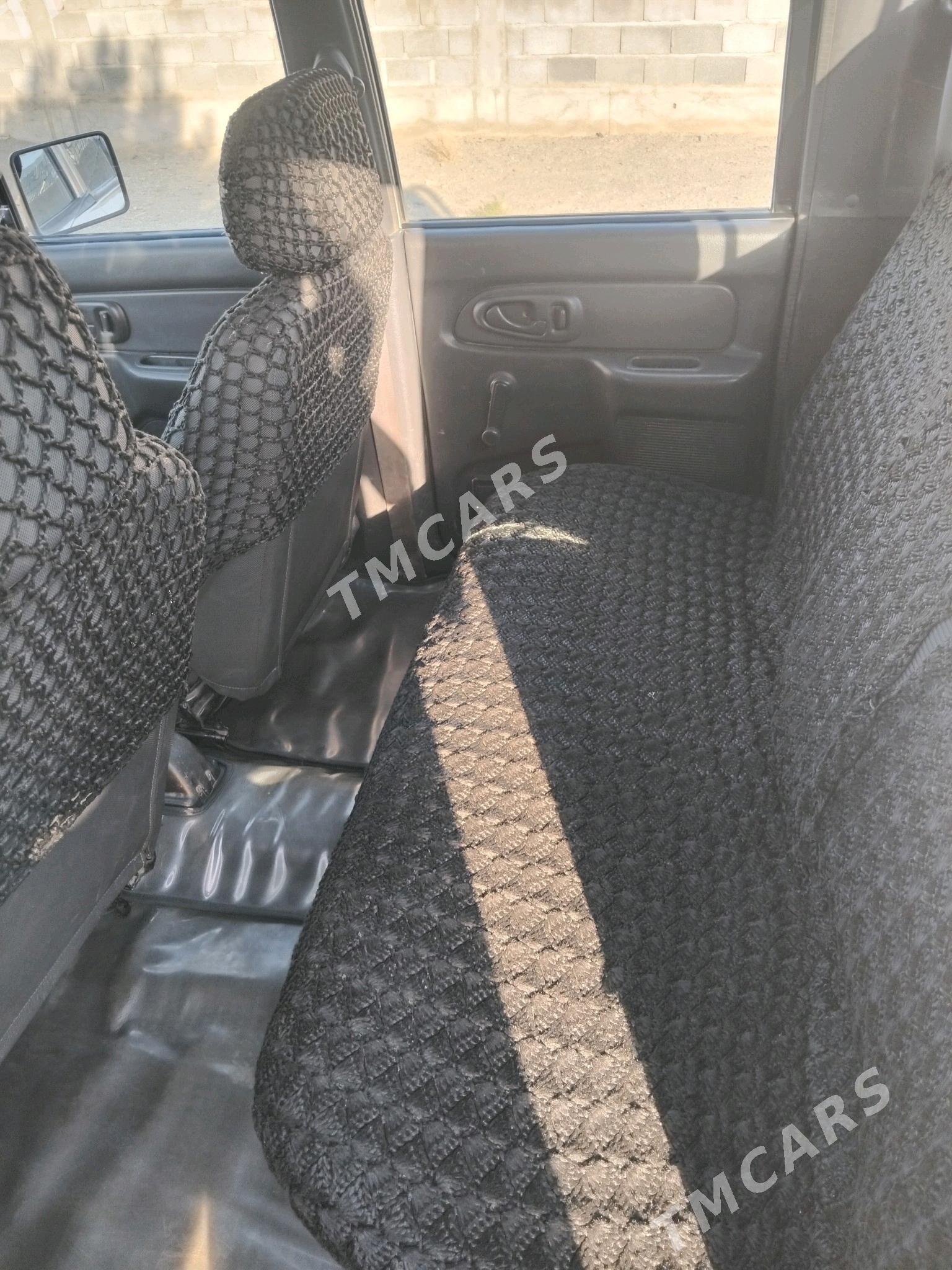 Mitsubishi L200 2003 - 140 000 TMT - Бахарден - img 6