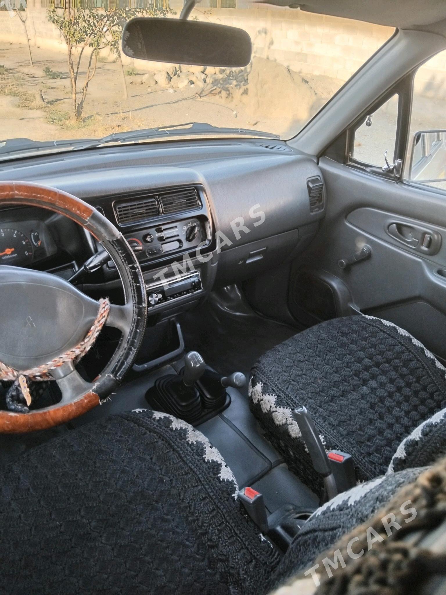 Mitsubishi L200 2003 - 140 000 TMT - Бахарден - img 7