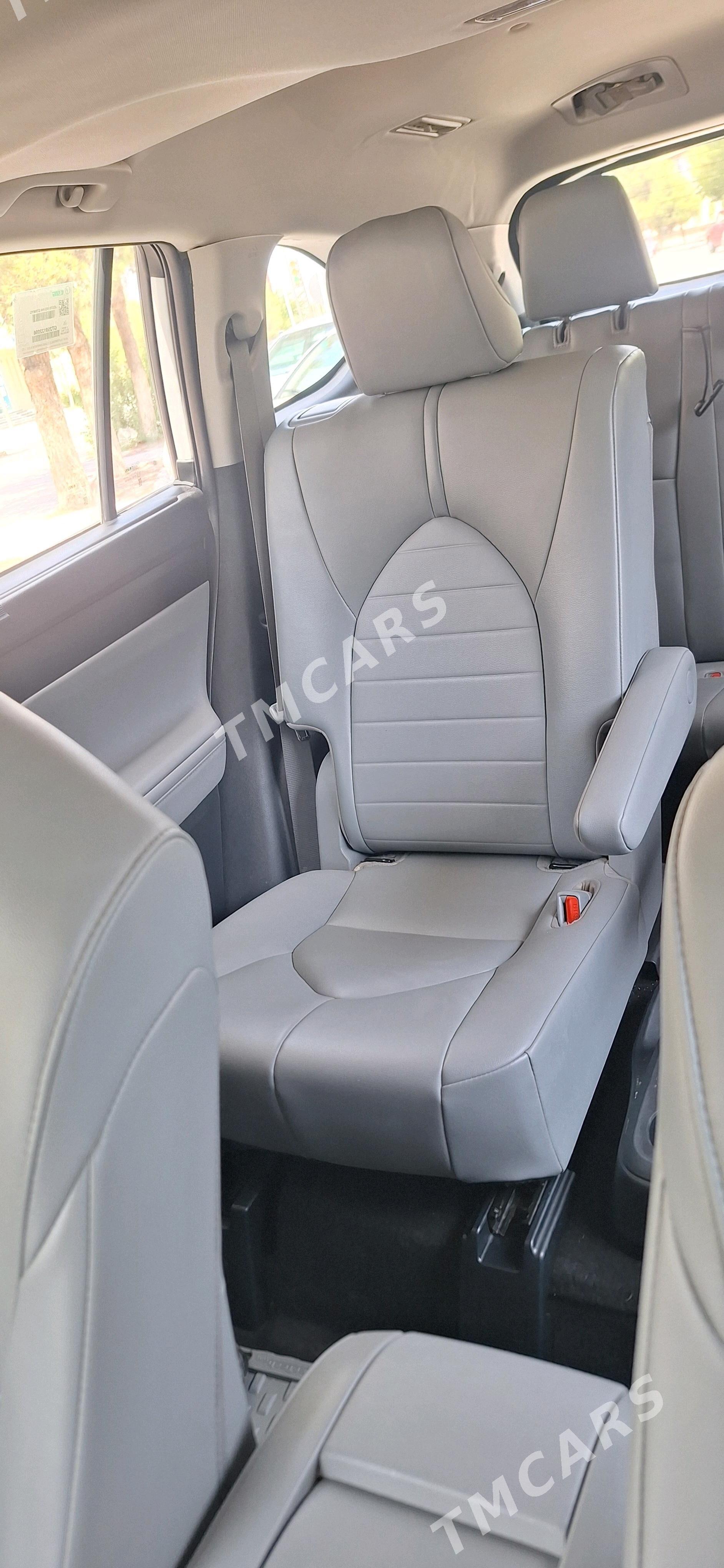 Toyota Highlander 2020 - 650 000 TMT - Aşgabat - img 6