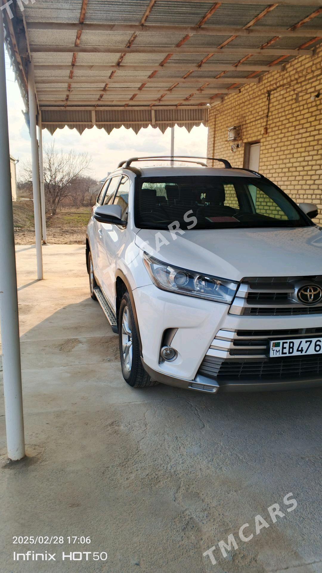 Toyota Highlander 2019 - 480 000 TMT - Мары - img 2