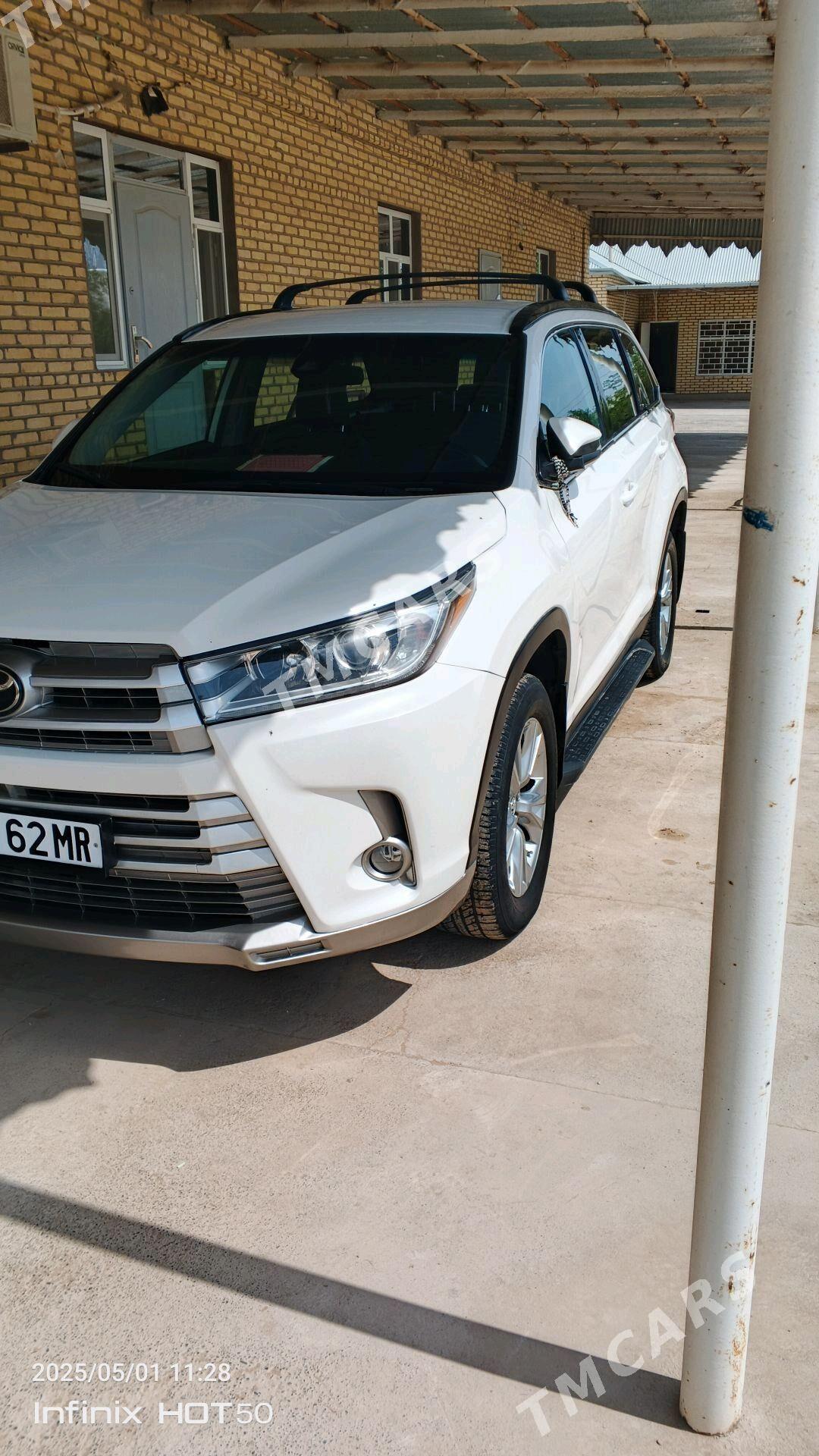 Toyota Highlander 2019 - 480 000 TMT - Мары - img 4