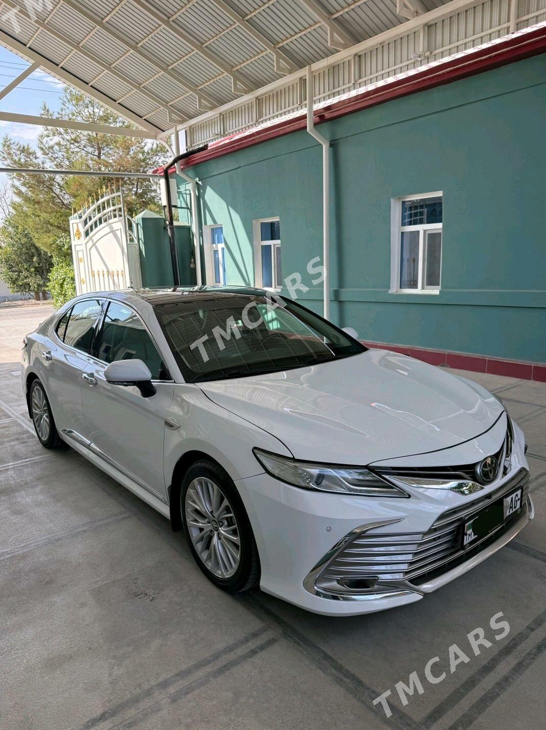 Toyota Camry 2018 - 375 000 TMT - Ашхабад - img 2