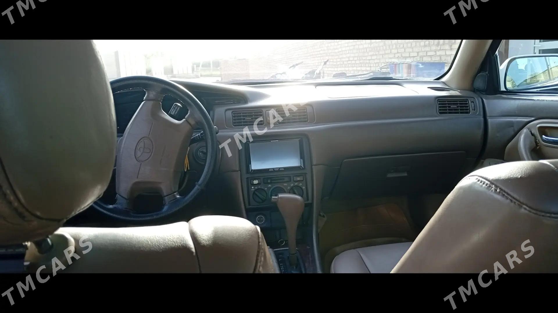 Toyota Camry 1999 - 140 000 TMT - Мары - img 2